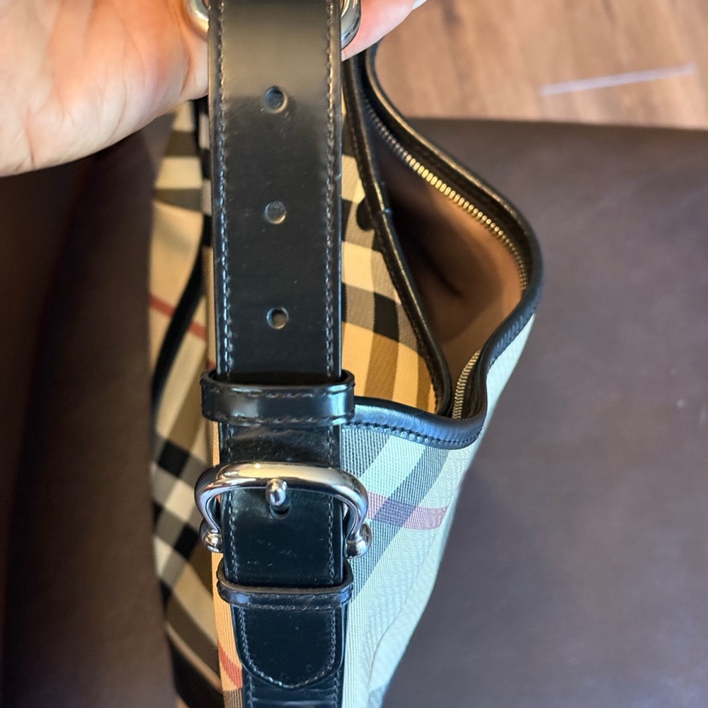 Burberry Black and Beige Check Shoulder Bag - Picture 5 of 11